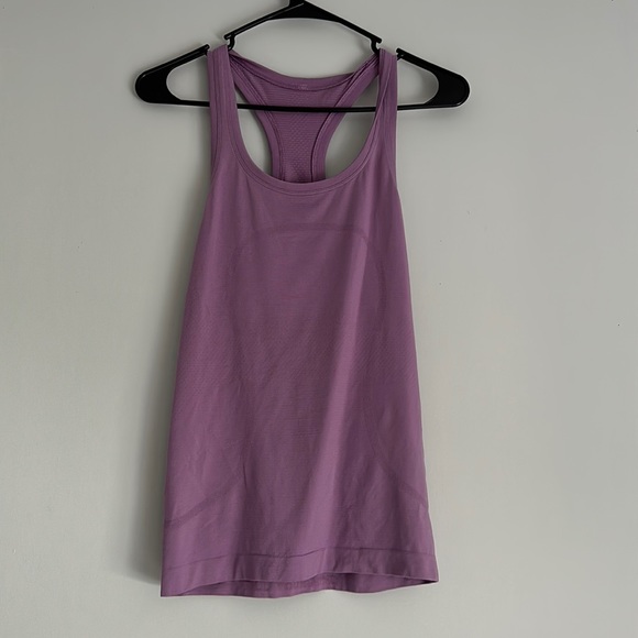 Swiftly Tech Razorback Tank Top 2.0 - Picture 2 of 5